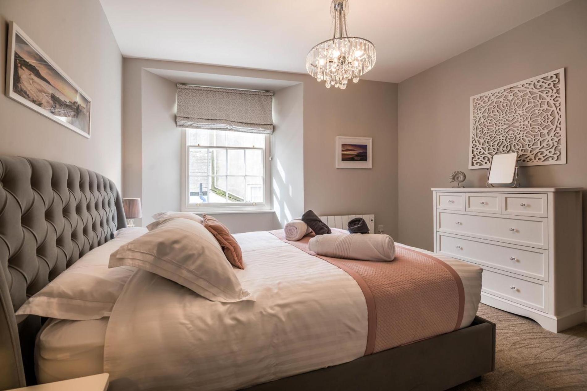 Lady Tenby - 2 Bedroom Apartment - Tenby Zewnętrze zdjęcie